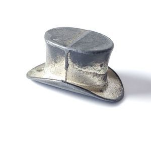 Vintage | Top Hat Cracker Jack Charm